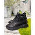 Женские черные кроссовки из натуральной кожи Арт. 2345-01 Женские черные кроссовки из натуральной кожи Арт. 2345-01